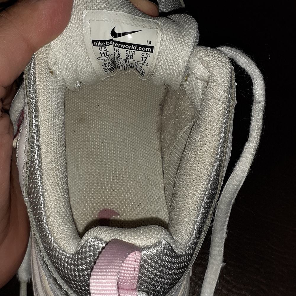 Nike For Girls - Picture 4 of 4